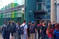 Uczniowie CLVI LO na UW