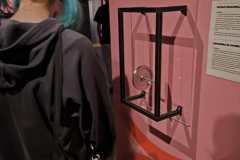 Uczniowie w Muzeum Grawitacji